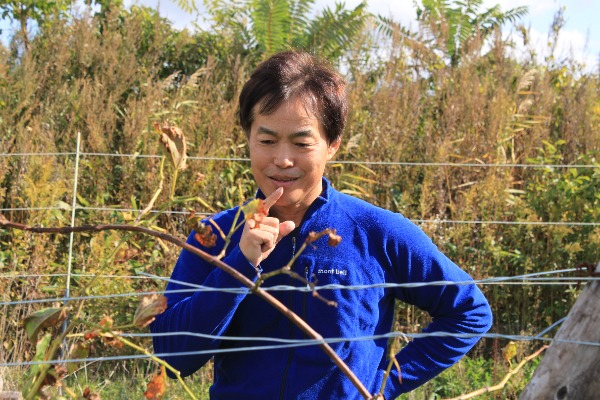 新規就農者の鶴山さんの写真