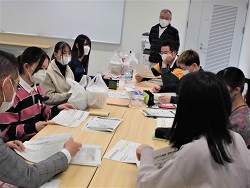 グループに分かれての意見交換