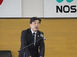 説明する佐土原地方参事官