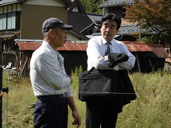 意見交換の様子(右側が佐土原地方参事官)