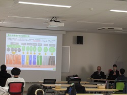 業務説明の様子