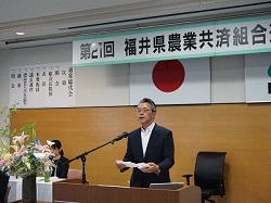 祝辞を述べる藤岡地方参事官