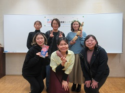 講師を囲んで記念撮影