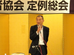 祝辞を述べる田口地方参事官