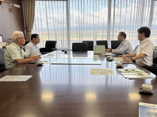 常西用水土地改良区理事長との意見交換の様子
