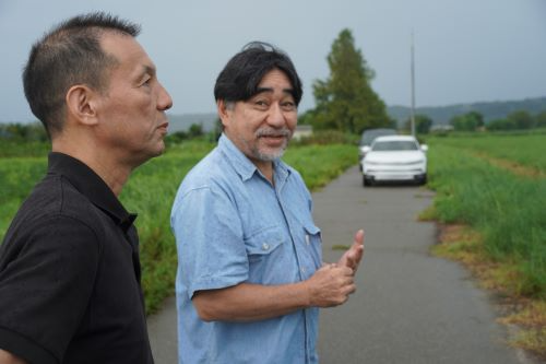 ほ場視察の様子