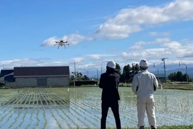 農業用ドローン活用の様子