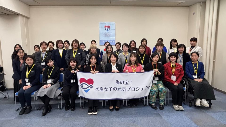 山本政務官との集合写真