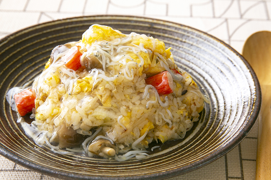 鰹節けずり粉とシラスの和風あんかけ炒飯