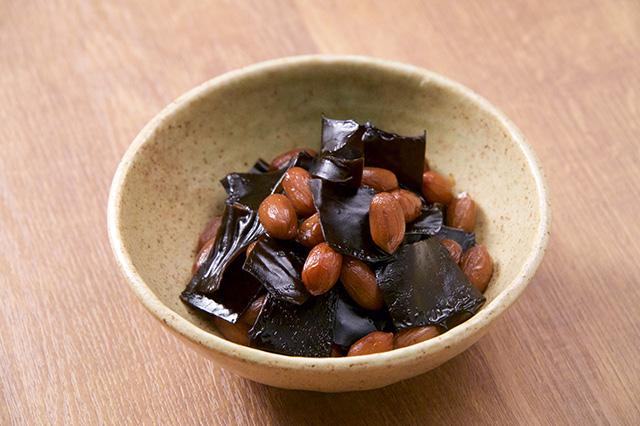 あらめと落花生の煮付け