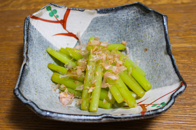 つわぶきの油炒め