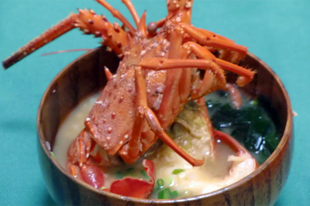 伊勢エビの味噌汁