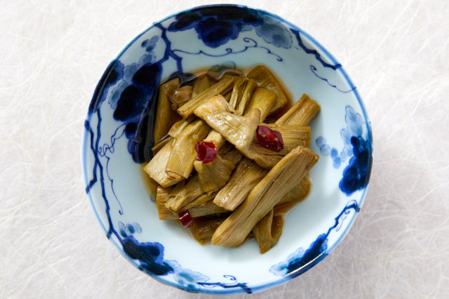 ゴンバチの油炒め