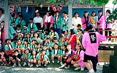 神社での出発式
