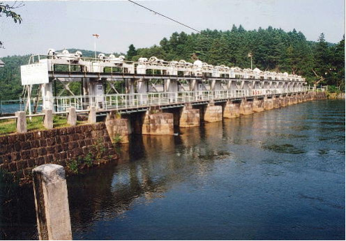 現在の十六橋門