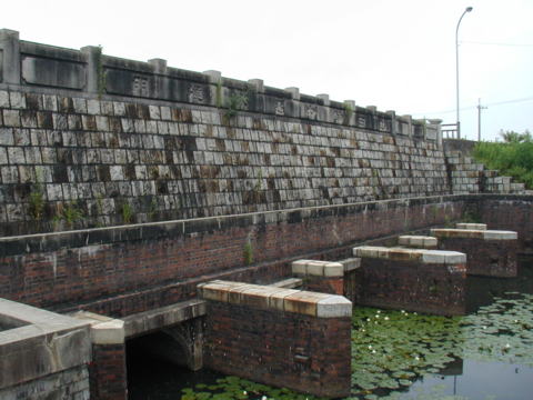 立田輪中人造堰樋門2