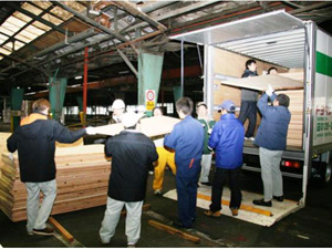 木製パーティションの製作の様子3