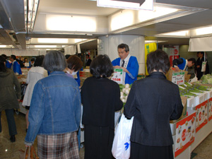 販売会の様子4