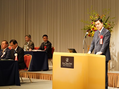 祝辞を述べる小里農林水産大臣