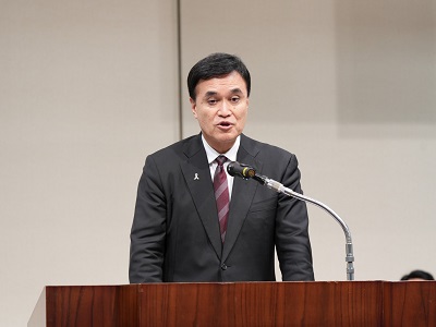 祝辞を述べる小里農林水産大臣