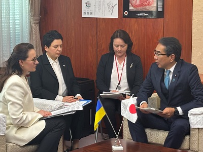 ウクライナ共和国スヴィリデンコ第一副首相兼経済大臣と会談する江藤農林水産大臣