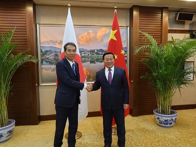 韓俊（かんしゅん）農業農村部長と会談する江藤農林水産大臣