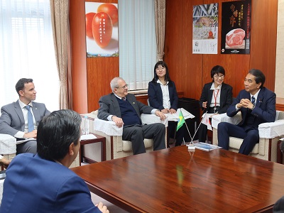 ブラジル大手畜産関係企業等と会談する江藤農林水産大臣