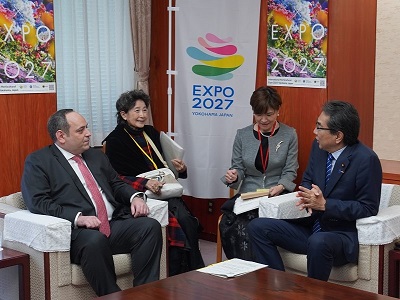 ケルケンツェス博覧会国際事務局（BIE）事務局長と会談する江藤農林水産大臣