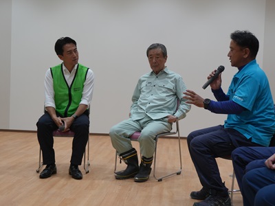 霧島市の米農家と意見交換を行う小泉農林水産大臣