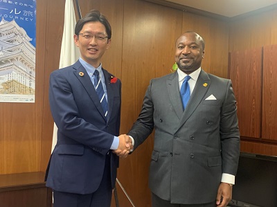 高橋農林水産大臣政務官とサス・ンゲソ・コンゴ共和国国際協力・官民連携推進大臣