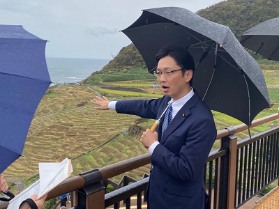 輪島市の白米千枚田を視察する高橋農林水産大臣政務官
