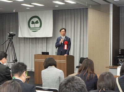 「第11回農業普及活動高度化全国研究大会」で挨拶を行う高橋農林水産大臣政務官