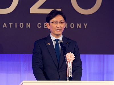 「NARグランプリ2023表彰式」で祝辞を述べる高橋農林水産大臣政務官