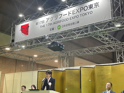 祝辞を述べる舞立農林水産大臣政務官