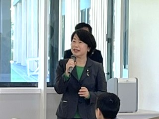 挨拶を行う山本農林水産大臣政務官