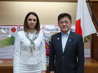 ルドゥミラ・カトラブガ モルドバ共和国農業・食料産業大臣と庄子農林水産大臣政務官