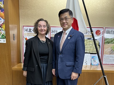 シーリ・ステンベアー フェロー諸島自治政府外務・産業・貿易大臣と庄子農林水産大臣政務官