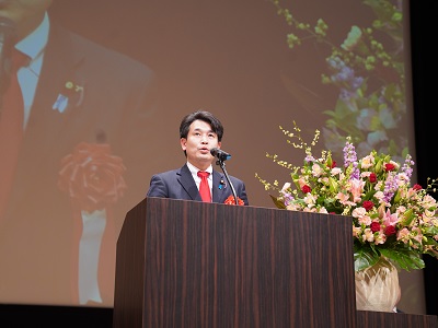 祝辞を述べる滝波農林水産副大臣