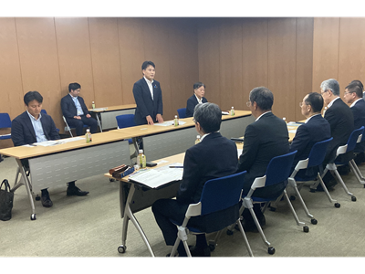 全中・全農との意見交換に先立ち、冒頭挨拶を行う滝波農林水産副大臣