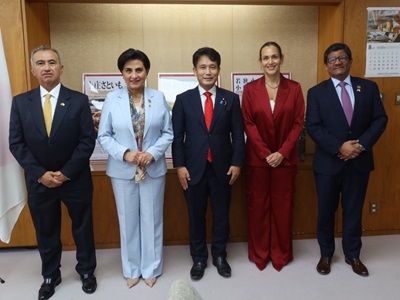 ガブリエラ・ソメルフェルド エクアドル共和国外務・移民大臣等と滝波農林水産副大臣