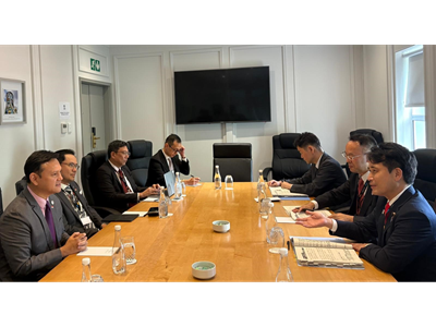 ザキ・モハマド・シンガポール持続可能性・環境上級国務大臣と会談する滝波農林水産副大臣