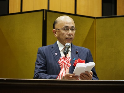 祝辞を述べる根本農林水産副大臣（接写）