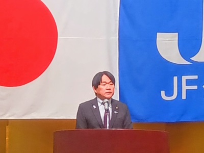 祝辞を述べる山下農林水産副大臣