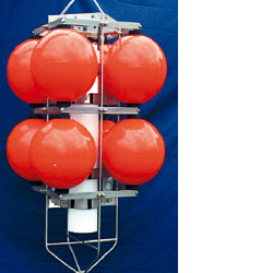 サケのエサとなる海中のプランクトンを測定する「プランクトンモニタリング用多周波ソナー」