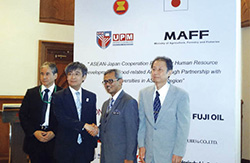 マレーシアでの開始記念式典の写真