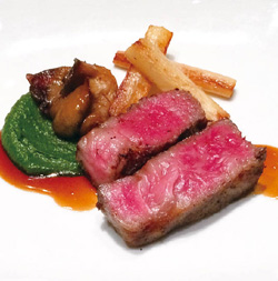 和牛、しょうゆのビネグレットソースの写真