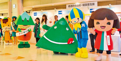 全国のゆるキャラたちが勢ぞろい。ゆるキャラとの撮影会も