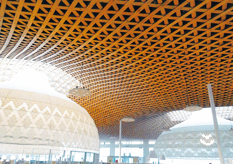 ぎふメディアコスモス（岐阜県岐阜市）