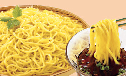 国産小麦を使った中華麺。もちもちとした歯ごたえと滑らかな食感が特徴。冷たいつゆにも合う