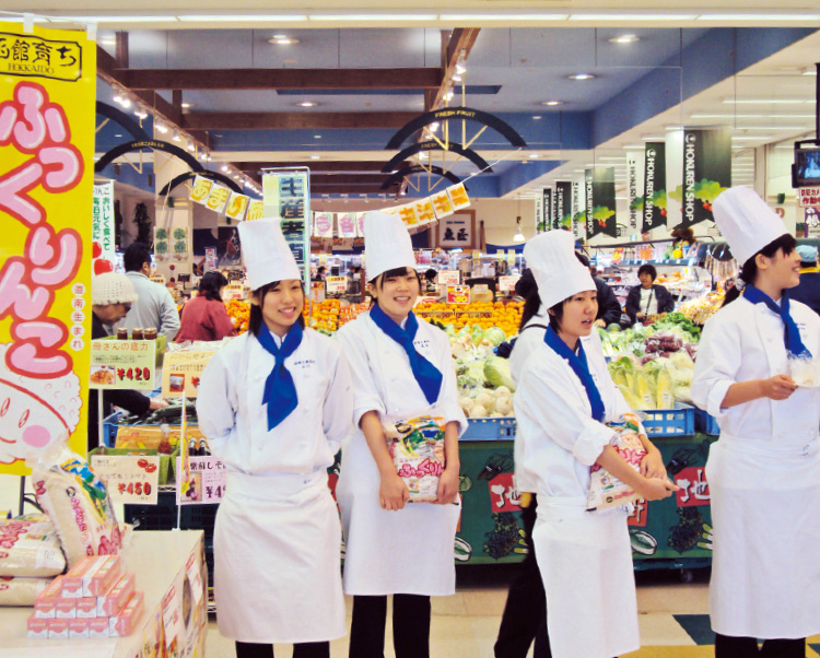 地元高校生が「ふっくりんこ」を店頭販促